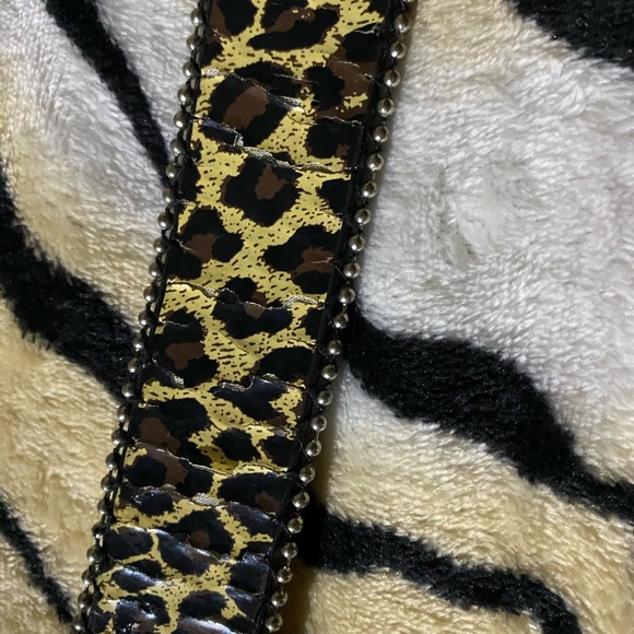 Blinged out cheetah print belt - Picture 6 of 6